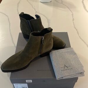 Aquatalia booties. Brand new, comes with dust bag.